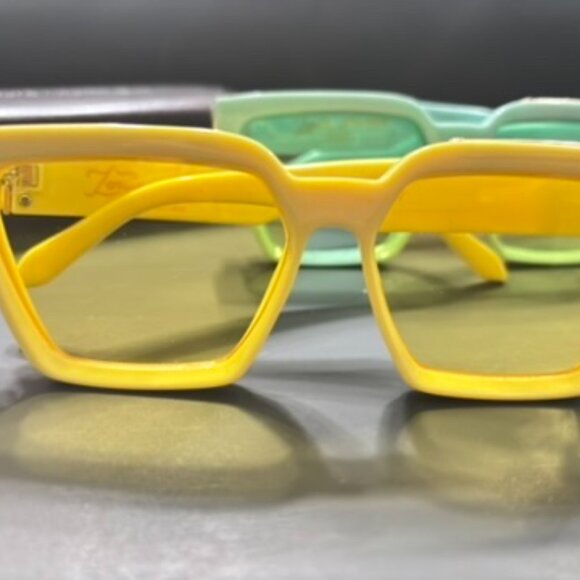 Louis Vuitton Sunglasses in Yellow - ONLY YELLOW - Picture 2 of 3